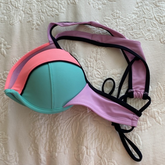 Xhilaration size small bikini top - Picture 3 of 8